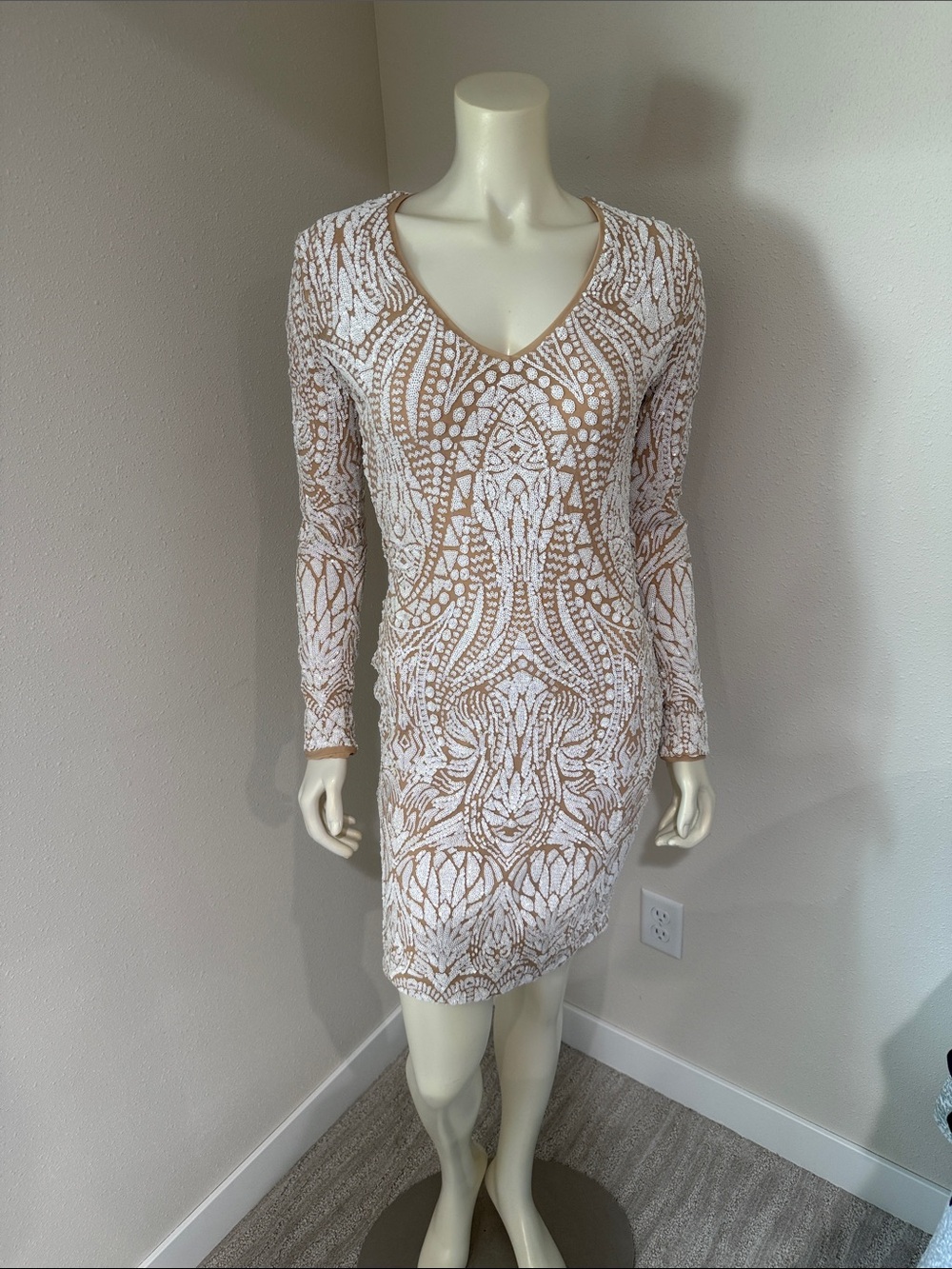 BCBGMaxAzria White and Tan Beaded V-Neck Long Sleeve Dress